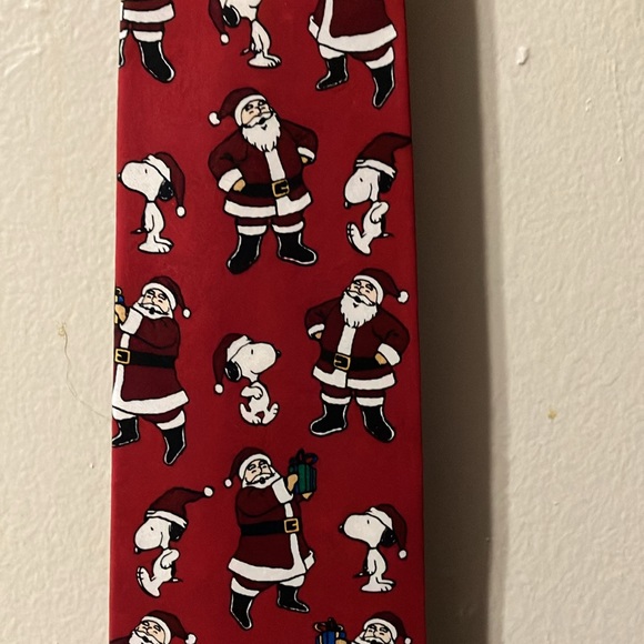 Men’s vintage peanuts Christmas silk tie with Snoopy. - Picture 1 of 6